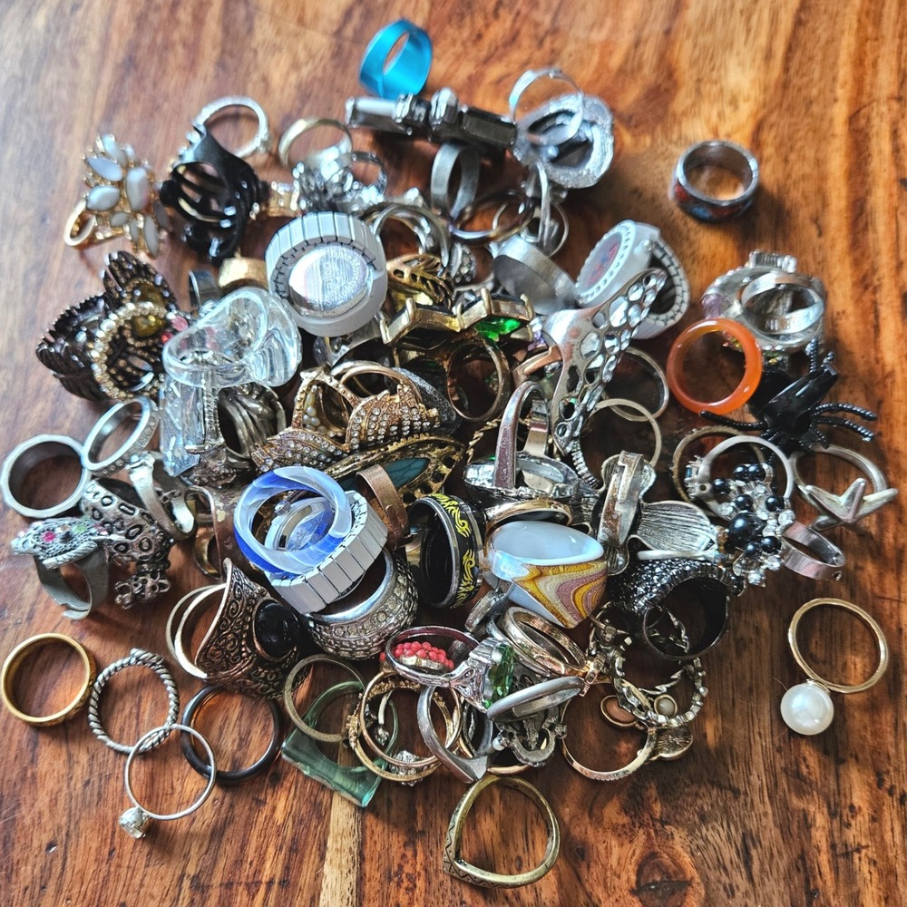 Bulk Lot 100 Assorted Fashion Costume Jewlery Rings Mixed Styles Statement
